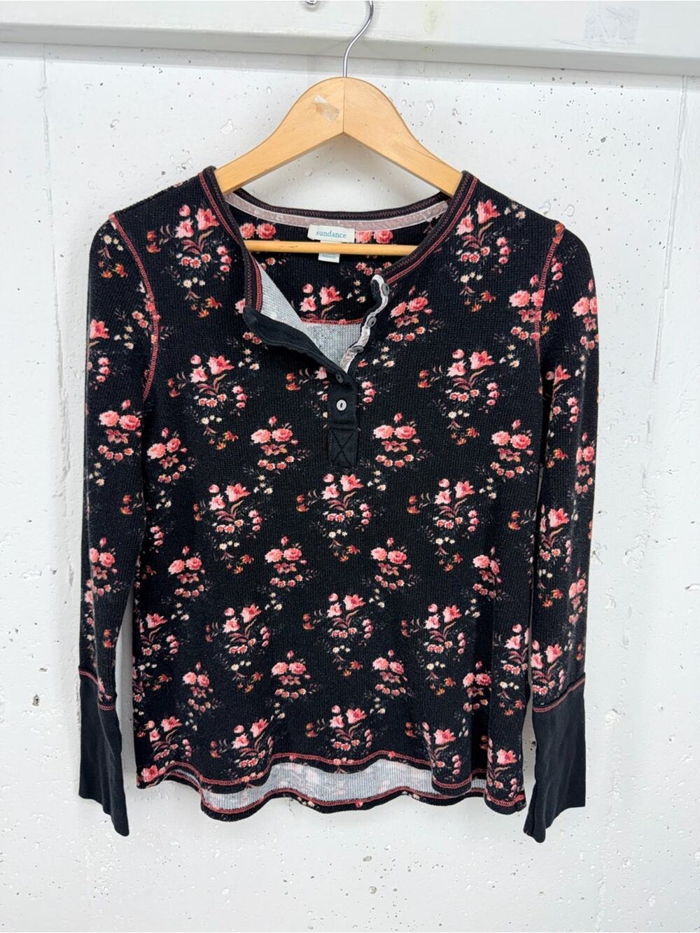 Sundance Women’s Size Large Black Pink Floral Thermal Long Sleeve Shirt